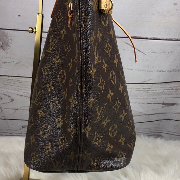 Authentic Louis Vuitton MM Neverfull Monogram - Picture 5 of 16